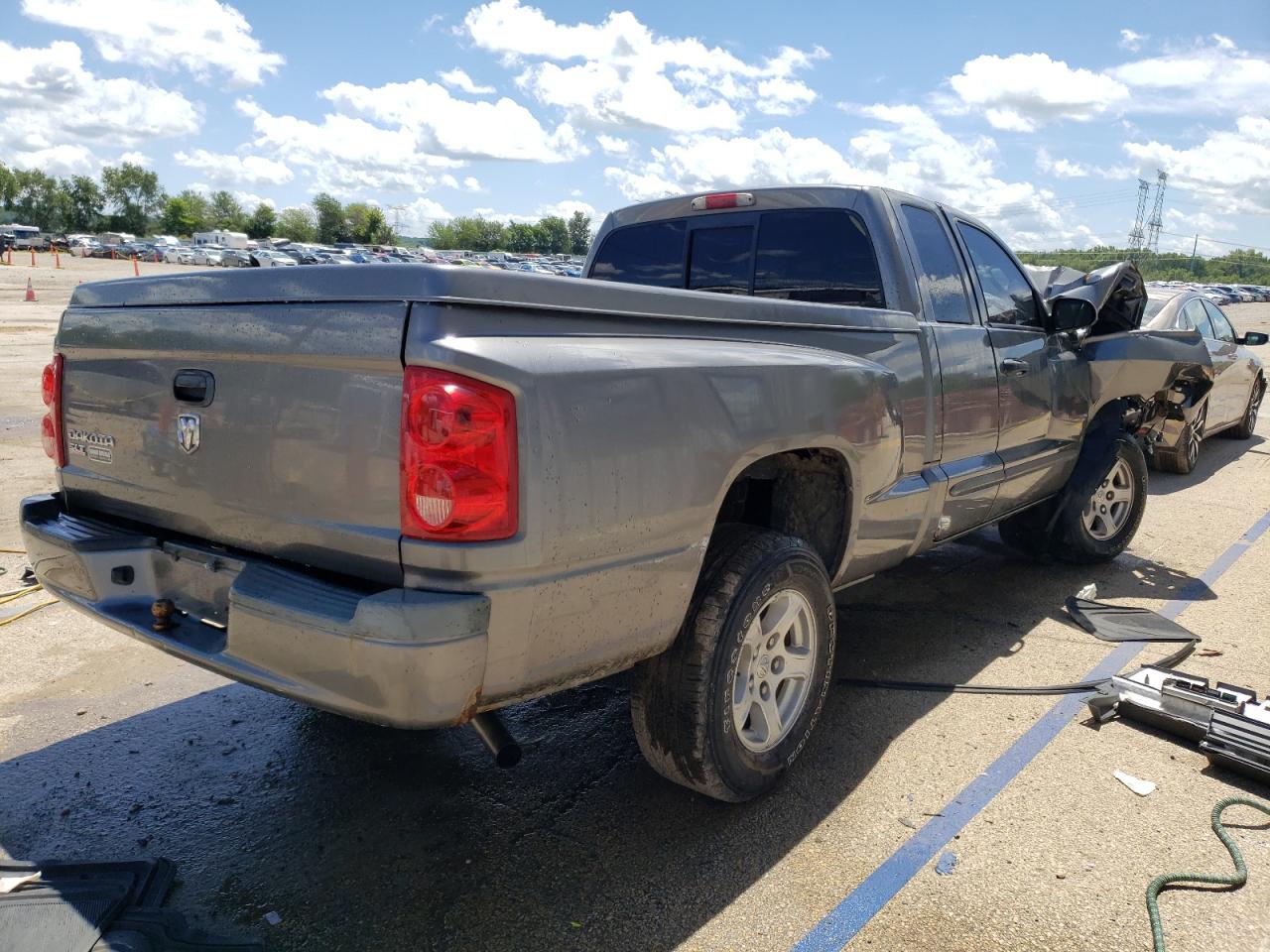 2005 Dodge Dakota Slt VIN: 1D7HE42K85S300560 Lot: 61934174