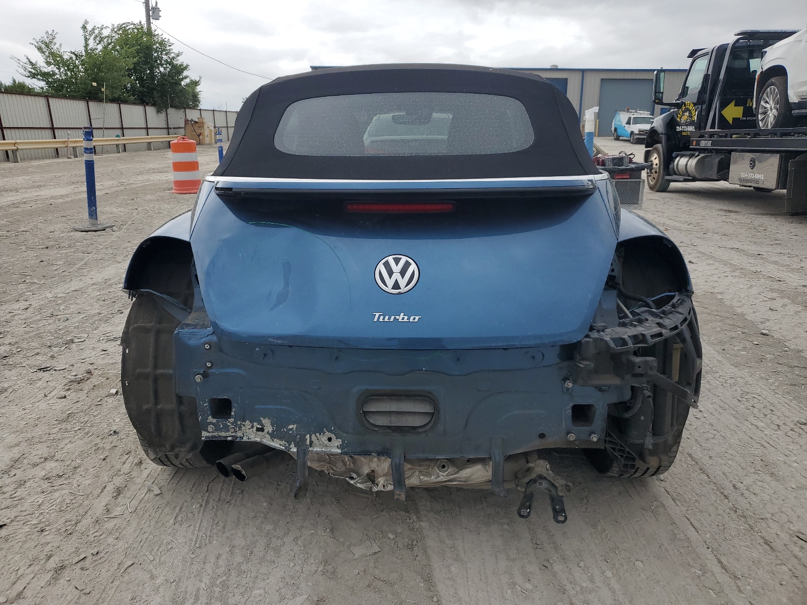 3VW517AT6HM819671 2017 Volkswagen Beetle S/Se