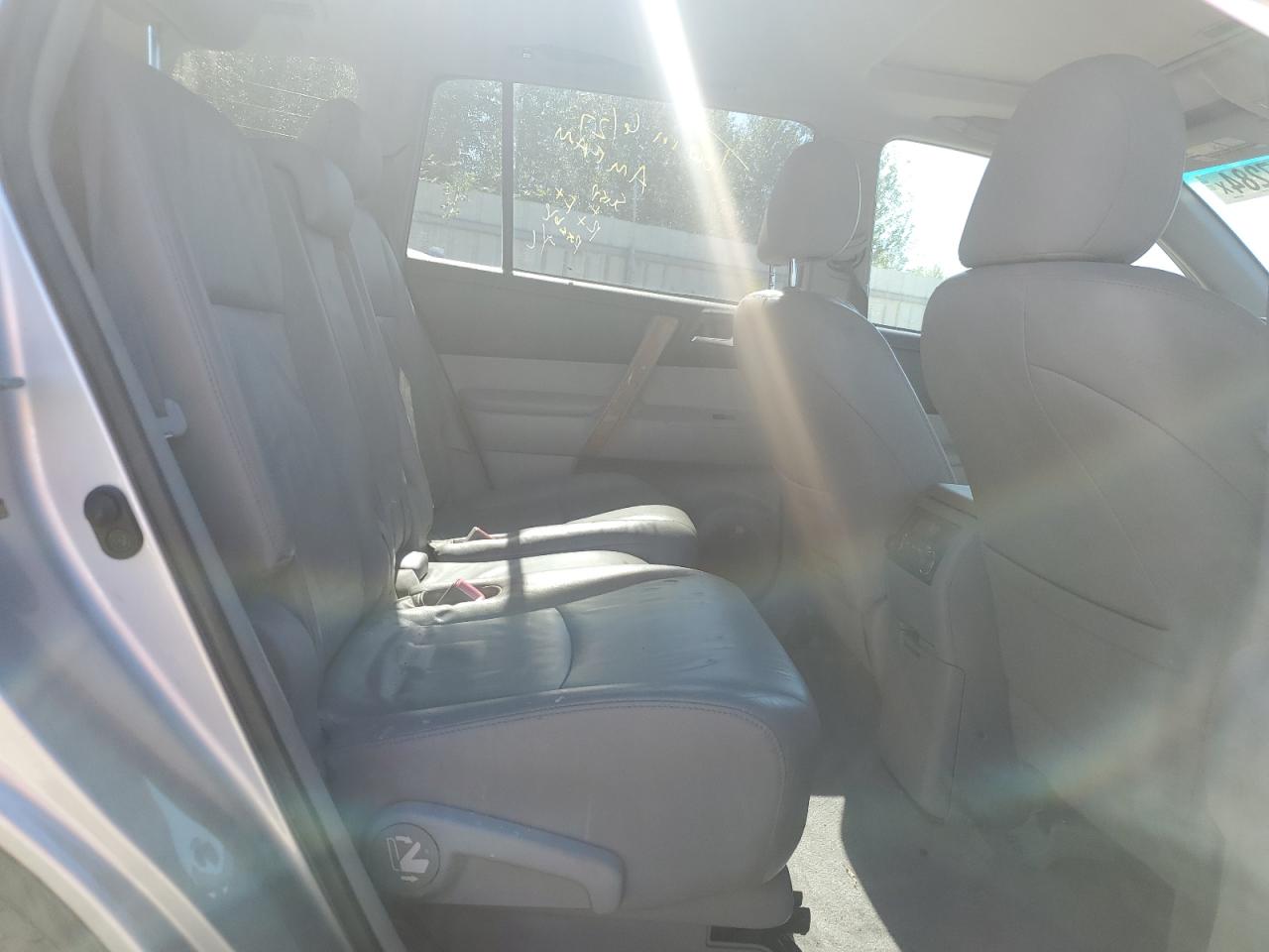 2009 Toyota Highlander Hybrid Limited VIN: JTEEW44A992027841 Lot: 62857284