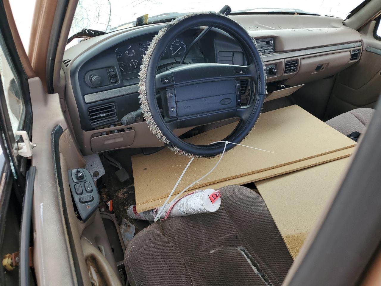 1994 Ford F150 VIN: 1FTEX15N1RKB55864 Lot: 61516654