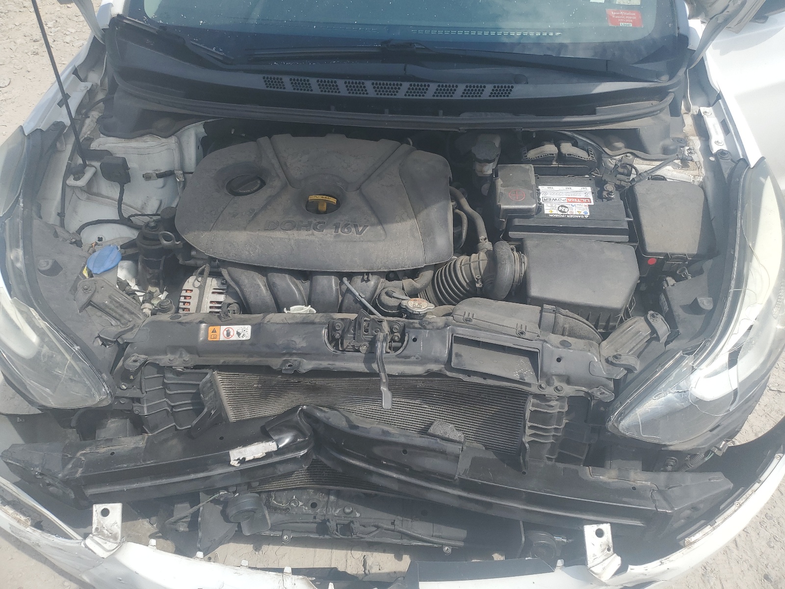 5NPDH4AE8FH649780 2015 Hyundai Elantra Se