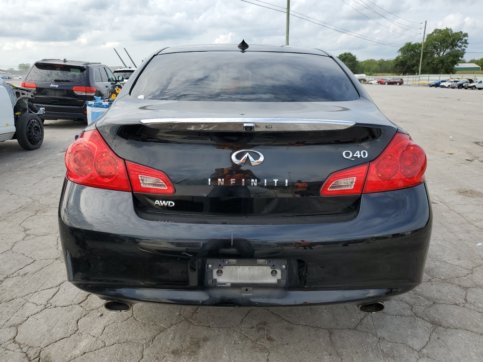 JN1CV6AR6FM523882 2015 Infiniti Q40