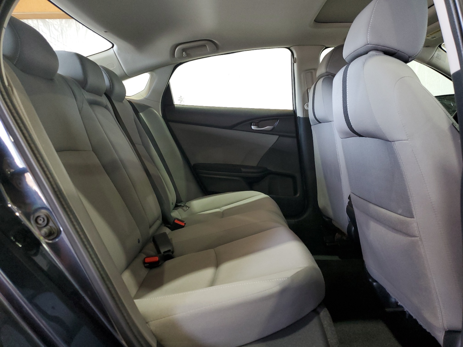 2HGFC2F72JH588967 2018 Honda Civic Ex