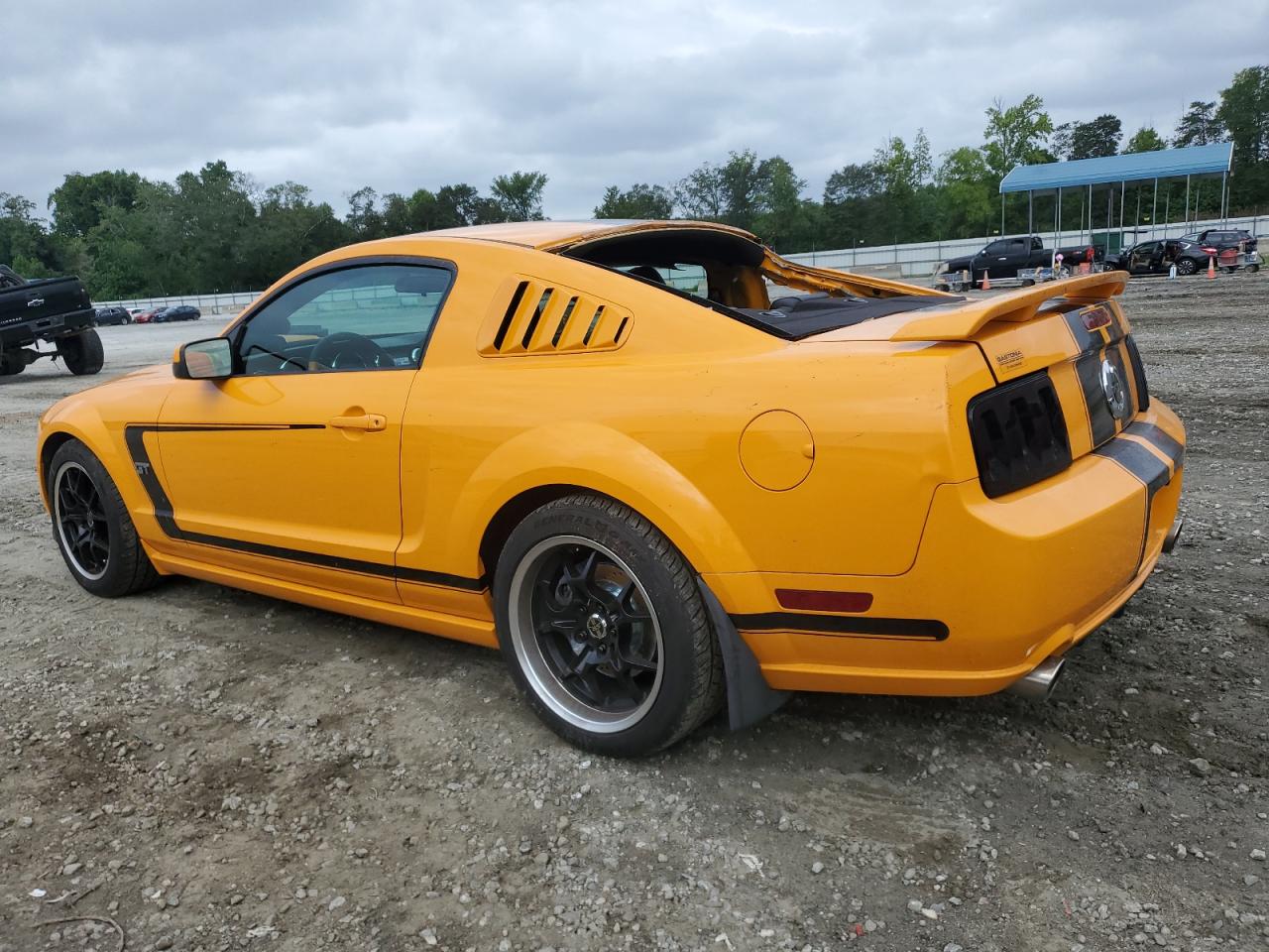 2007 Ford Mustang - Image 2