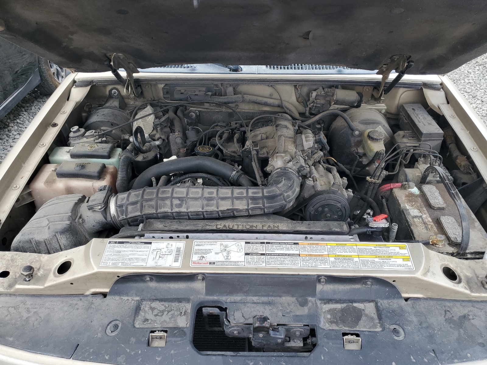 1FMZU72X6YZA19976 2000 Ford Explorer Xls