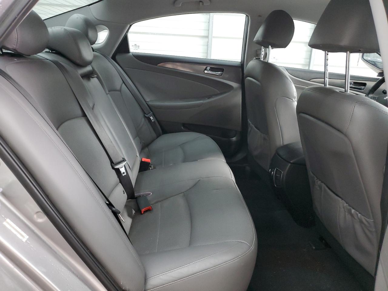 2013 Hyundai Sonata Hybrid VIN: KMHEC4A48DA083663 Lot: 63634564