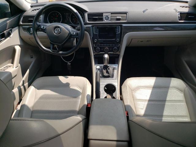  VOLKSWAGEN PASSAT 2017 Сірий