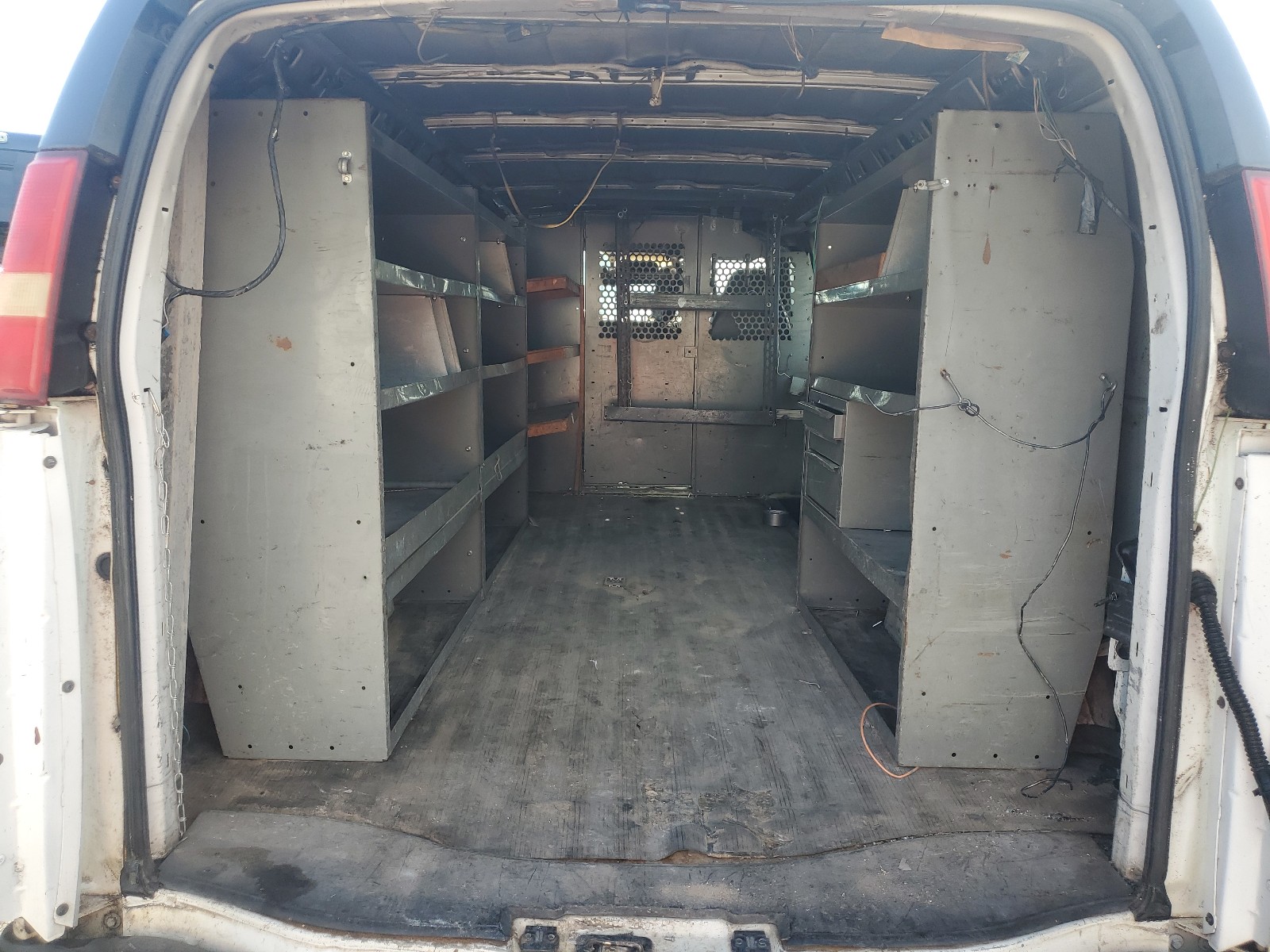 1GCGG29VX61136899 2006 Chevrolet Express G2500