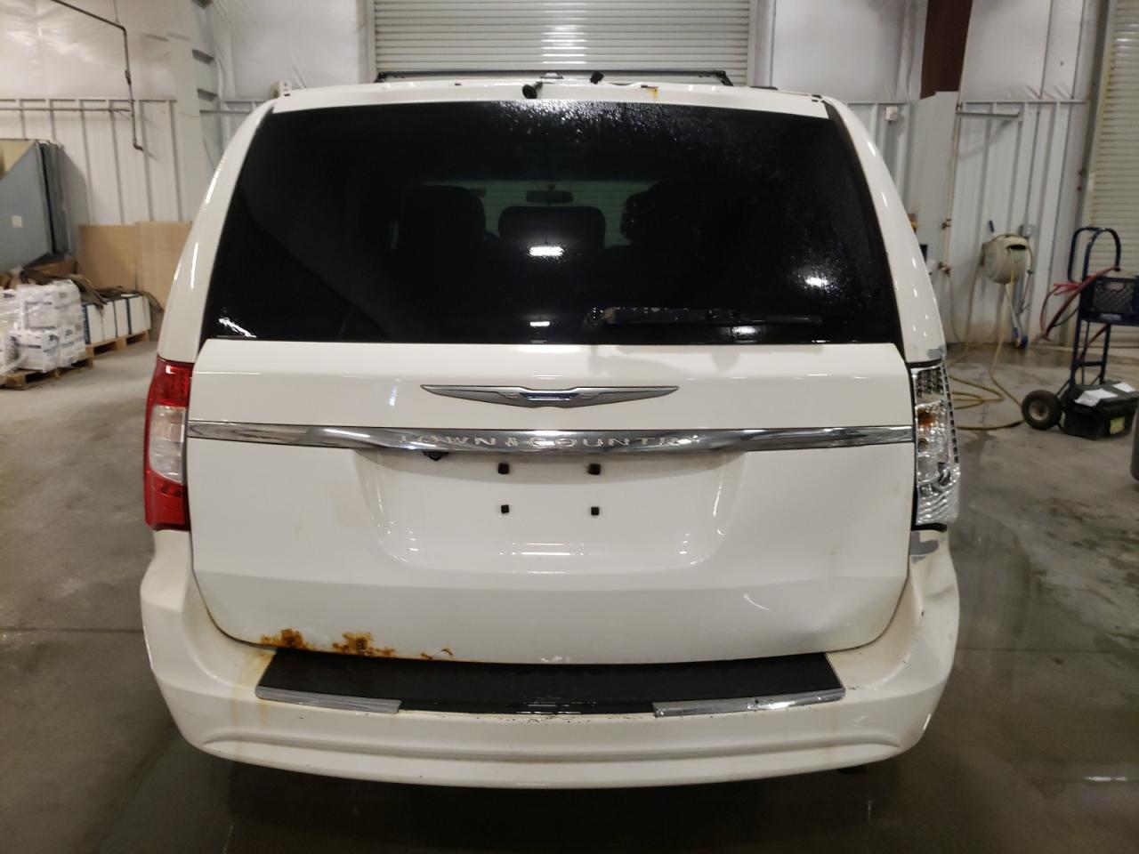 2011 Chrysler Town & Country Touring VIN: 2A4RR5DG2BR677040 Lot: 62966954