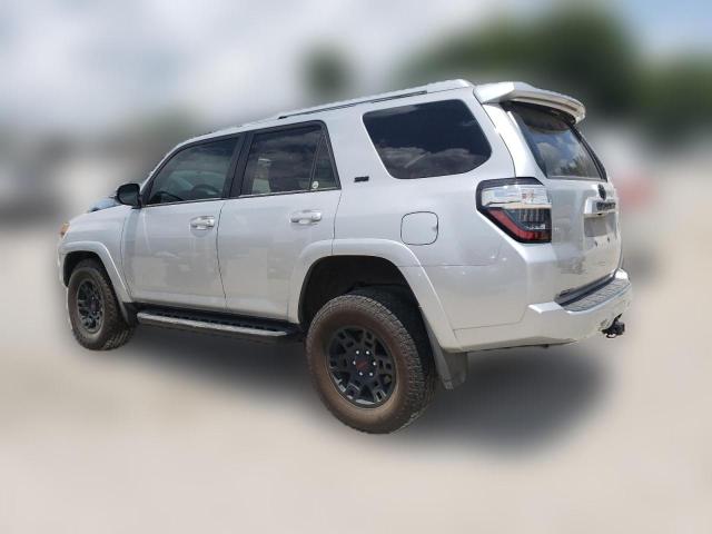 Паркетники TOYOTA 4RUNNER 2016 Сріблястий