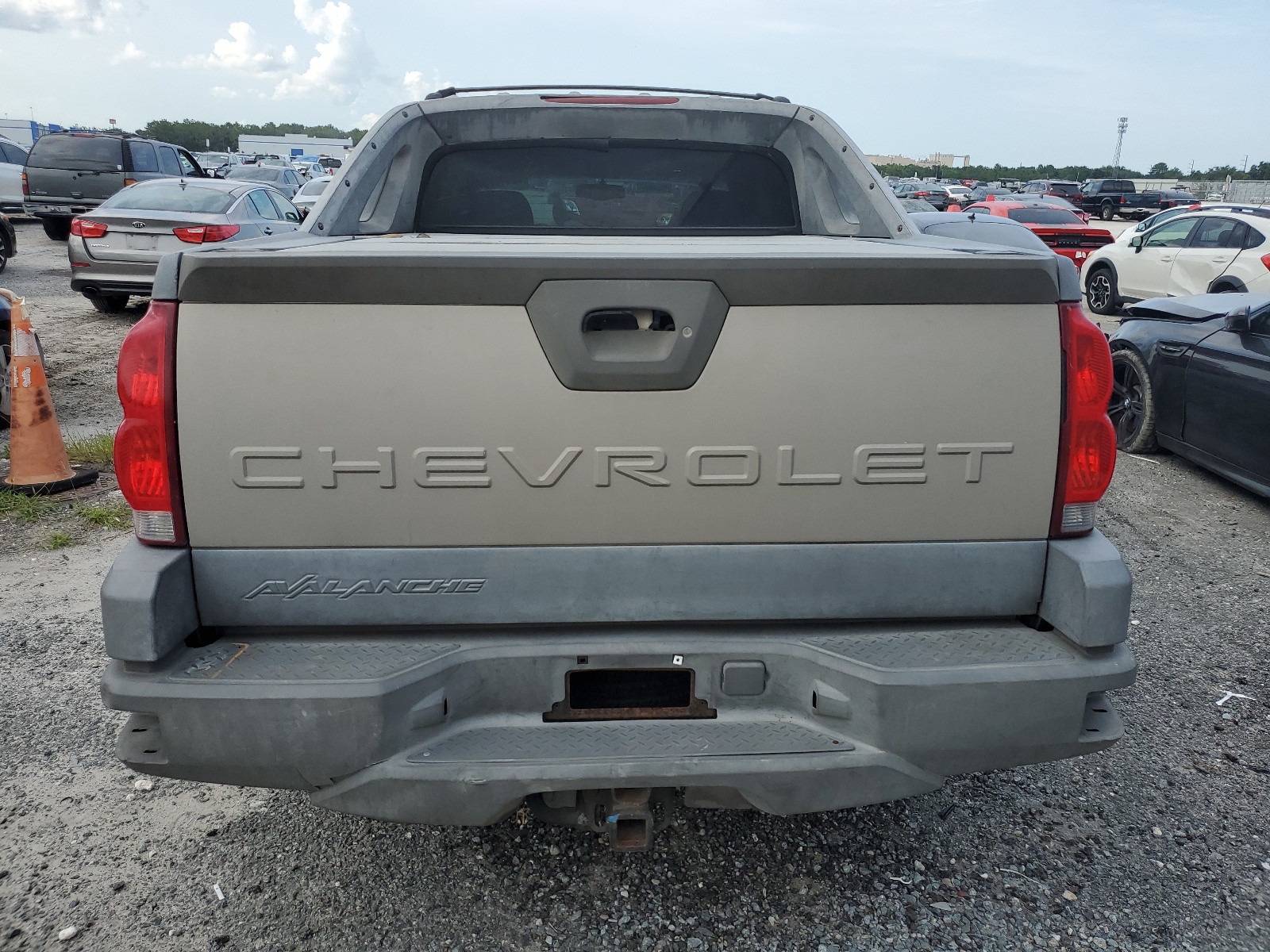 3GNEK13T32G115774 2002 Chevrolet Avalanche K1500