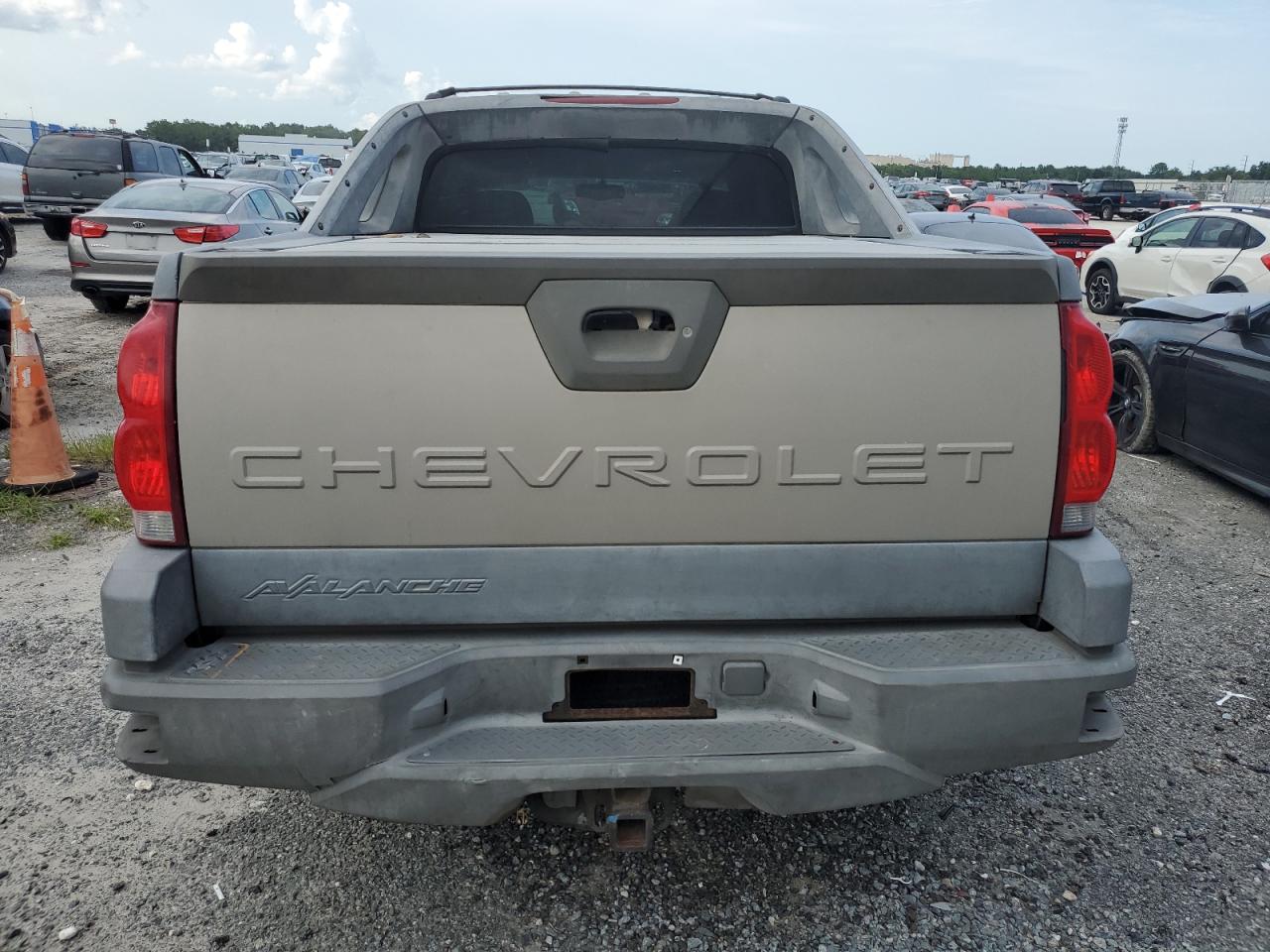 2002 Chevrolet Avalanche K1500 VIN: 3GNEK13T32G115774 Lot: 65615264