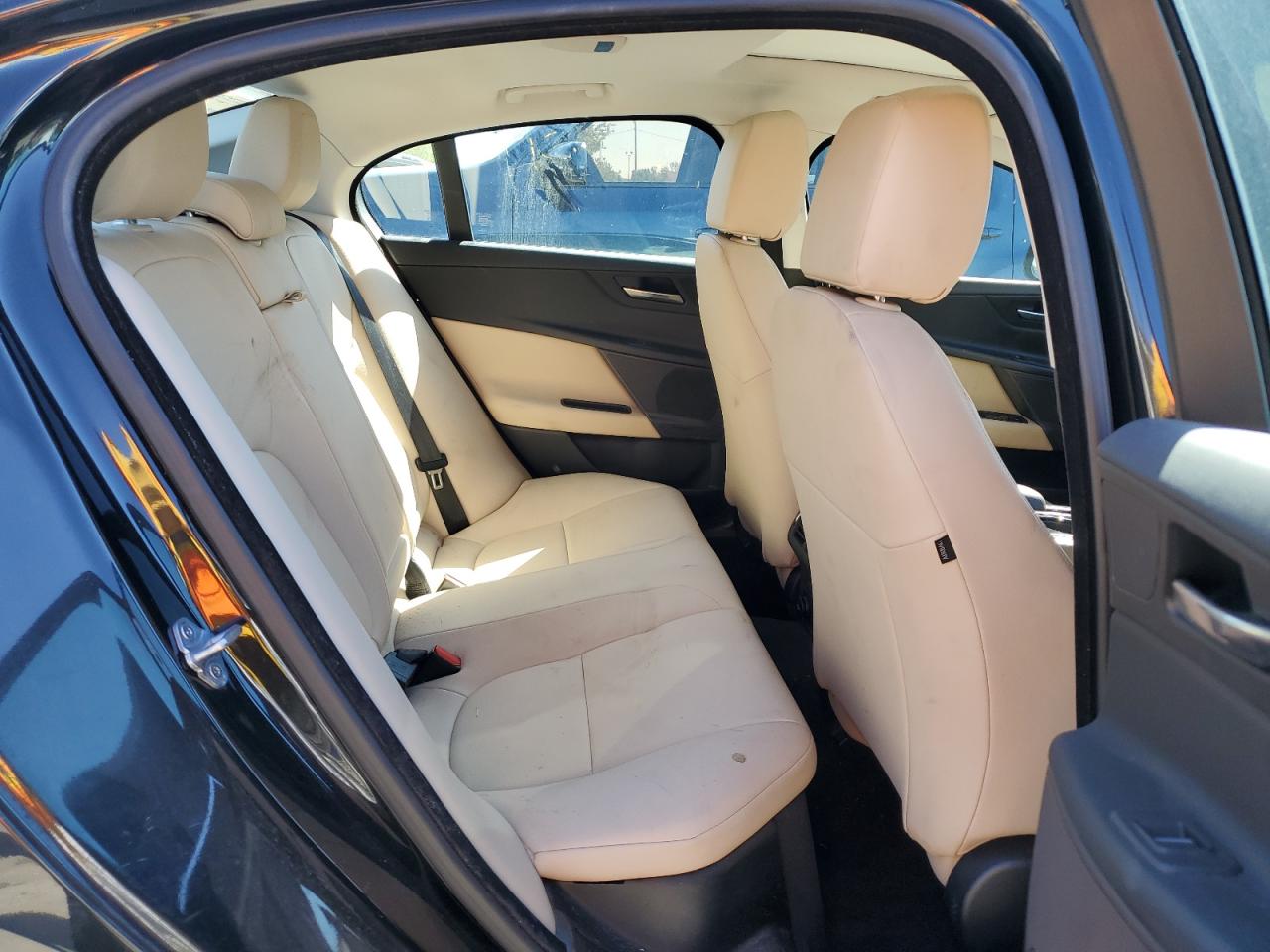 2017 Jaguar Xe Premium VIN: SAJAJ4BV4HA964660 Lot: 61239934