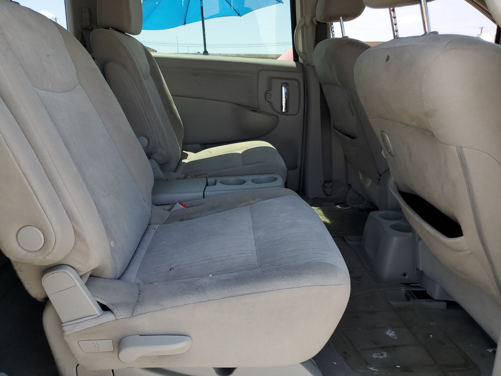 JN8AE2KP9H9166685 2017 Nissan Quest S