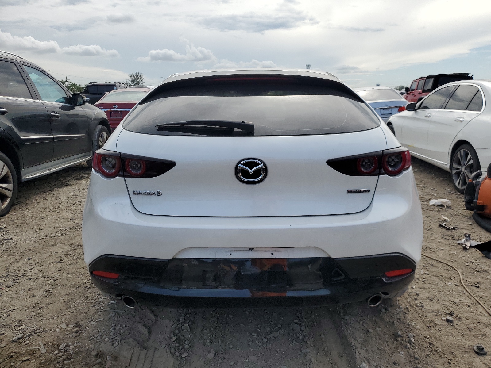 JM1BPAKL5M1322750 2021 Mazda 3 Select