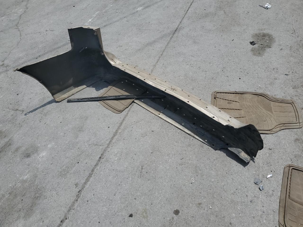 2000 Honda Odyssey Lx VIN: 2HKRL1859YH537002 Lot: 62117244