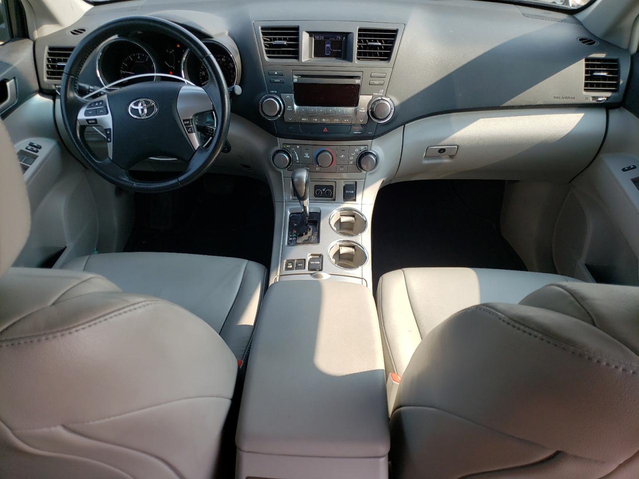 2011 Toyota Highlander Base VIN: 5TDBK3EH2BS090853 Lot: 64004764