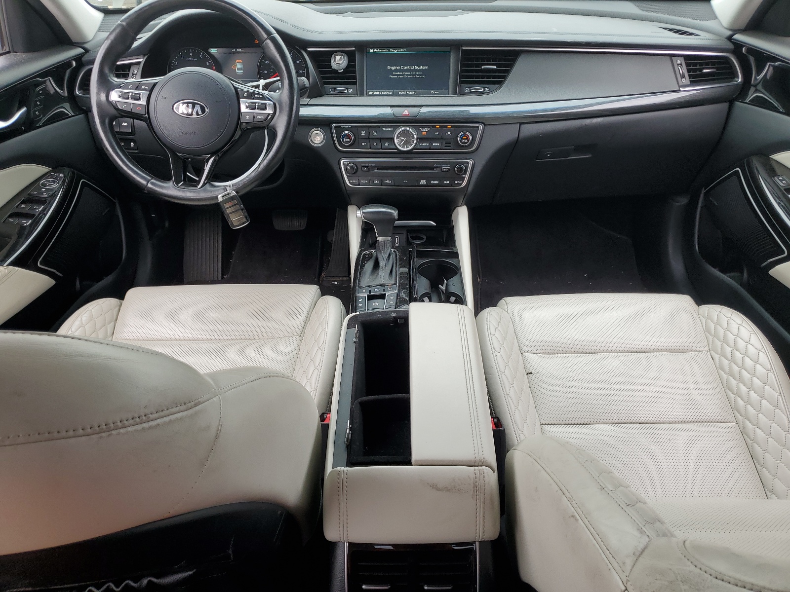 KNALC4J16H5065000 2017 Kia Cadenza Premium