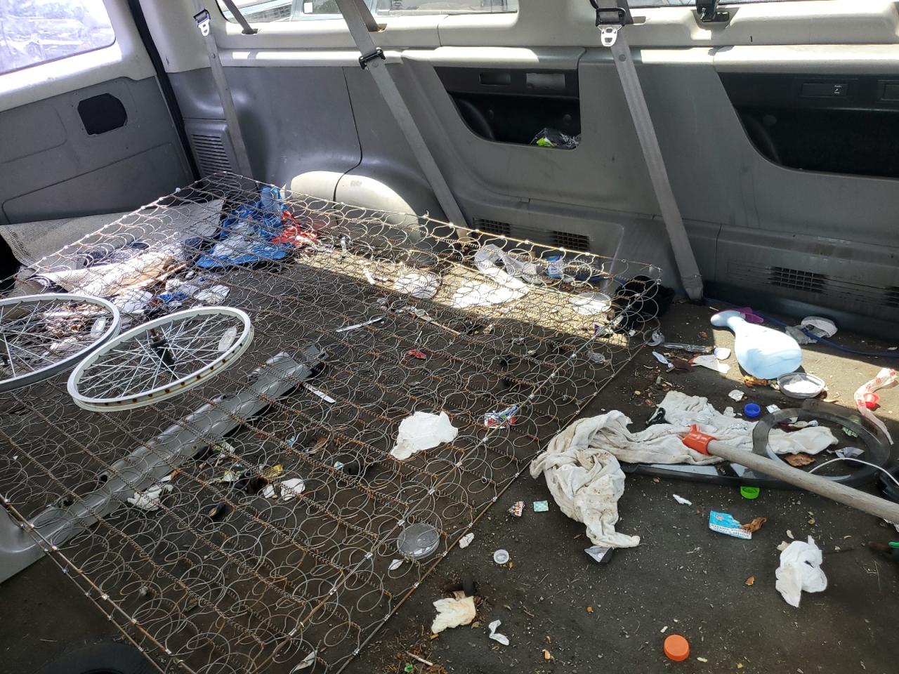 2006 Ford Econoline E350 Super Duty Wagon VIN: 1FBNE31L26DA82336 Lot: 65209754