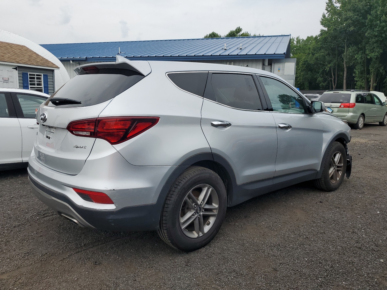 2017 Hyundai Santa Fe Sport vin: 5XYZT3LB4HG418581