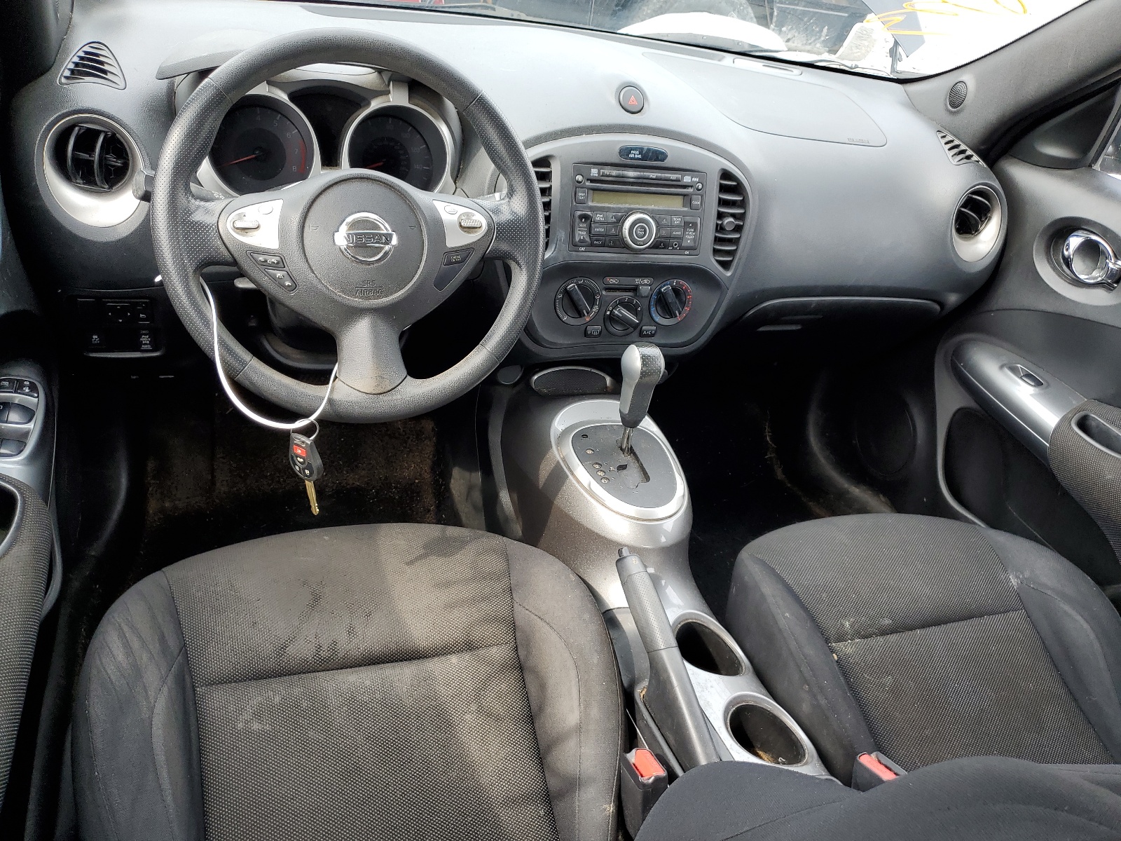 2014 Nissan Juke S vin: JN8AF5MV1ET482171