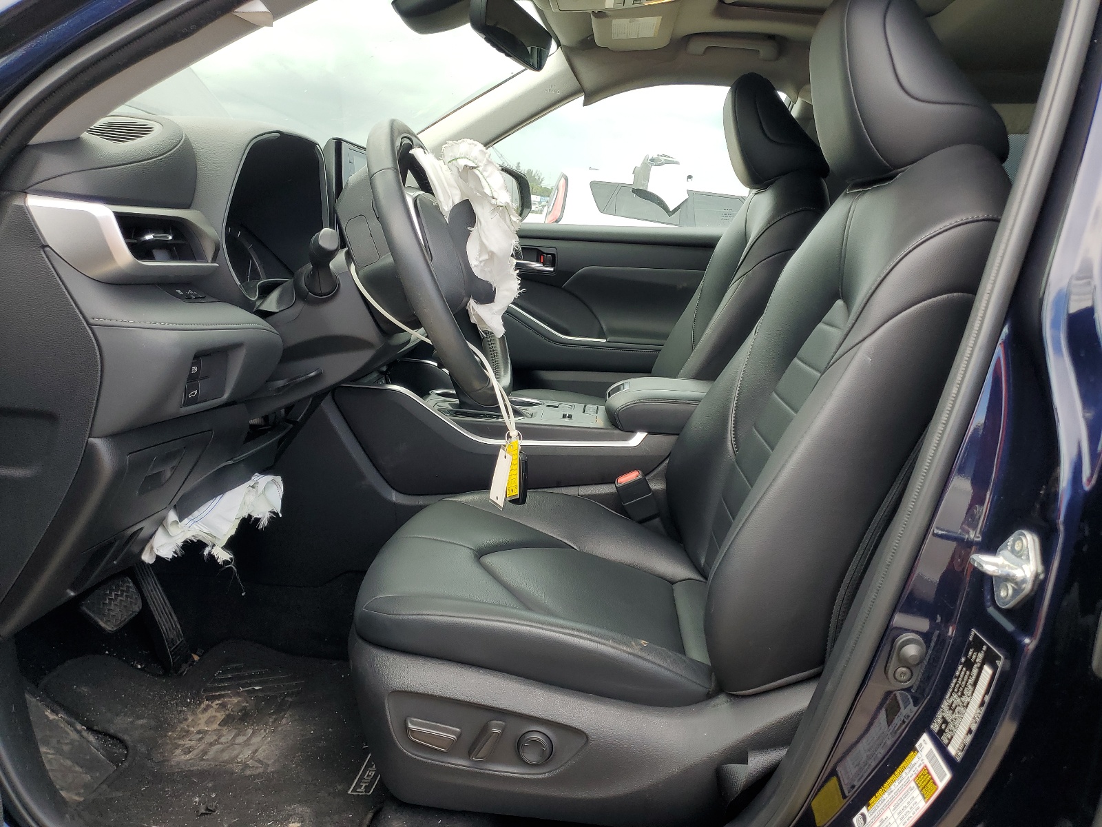 5TDGZRAH2NS102952 2022 Toyota Highlander Xle