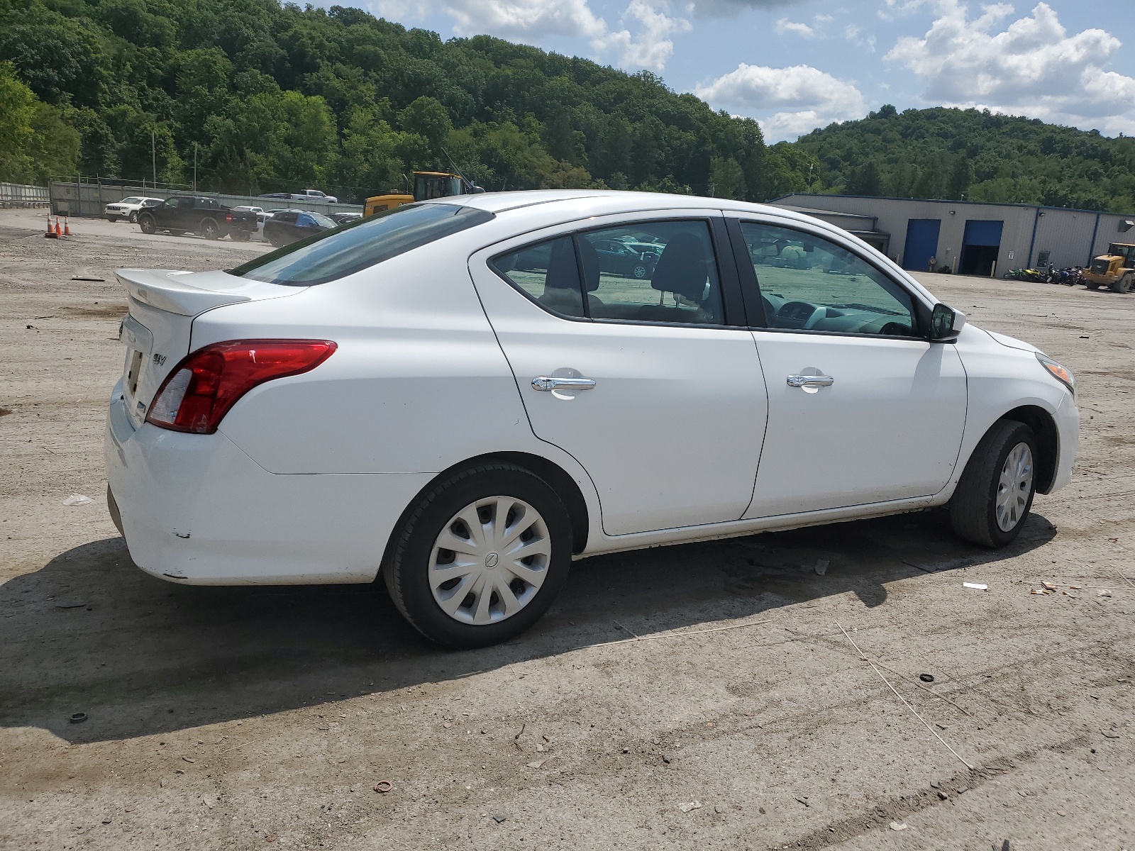 2016 Nissan Versa S vin: 3N1CN7AP5GL850970