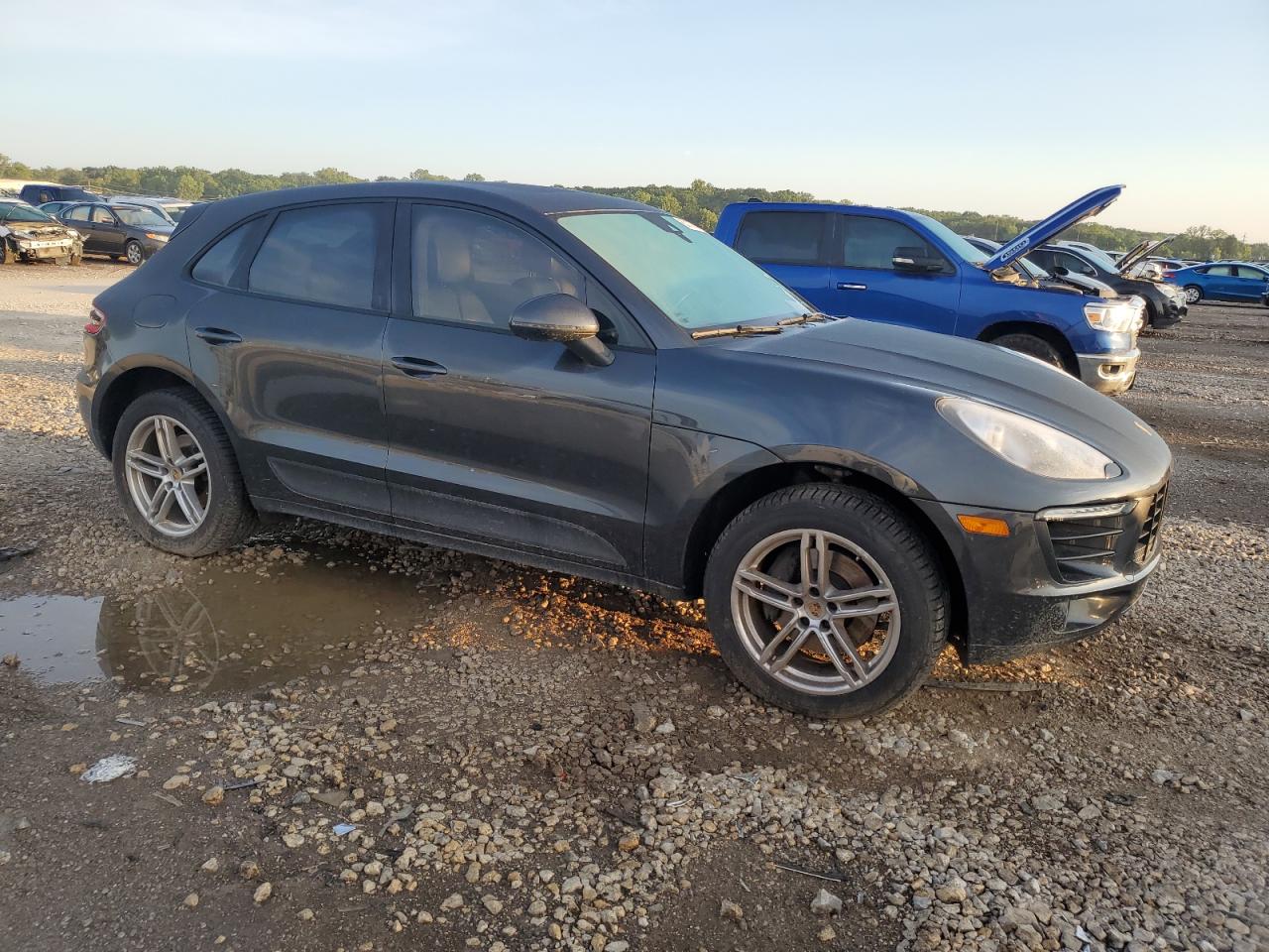 WP1AA2A55HLB82021 2017 Porsche Macan