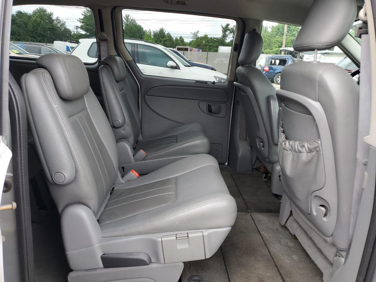 2006 Chrysler Town & Country Touring VIN: 2A8GP54LX6R647931 Lot: 63959554