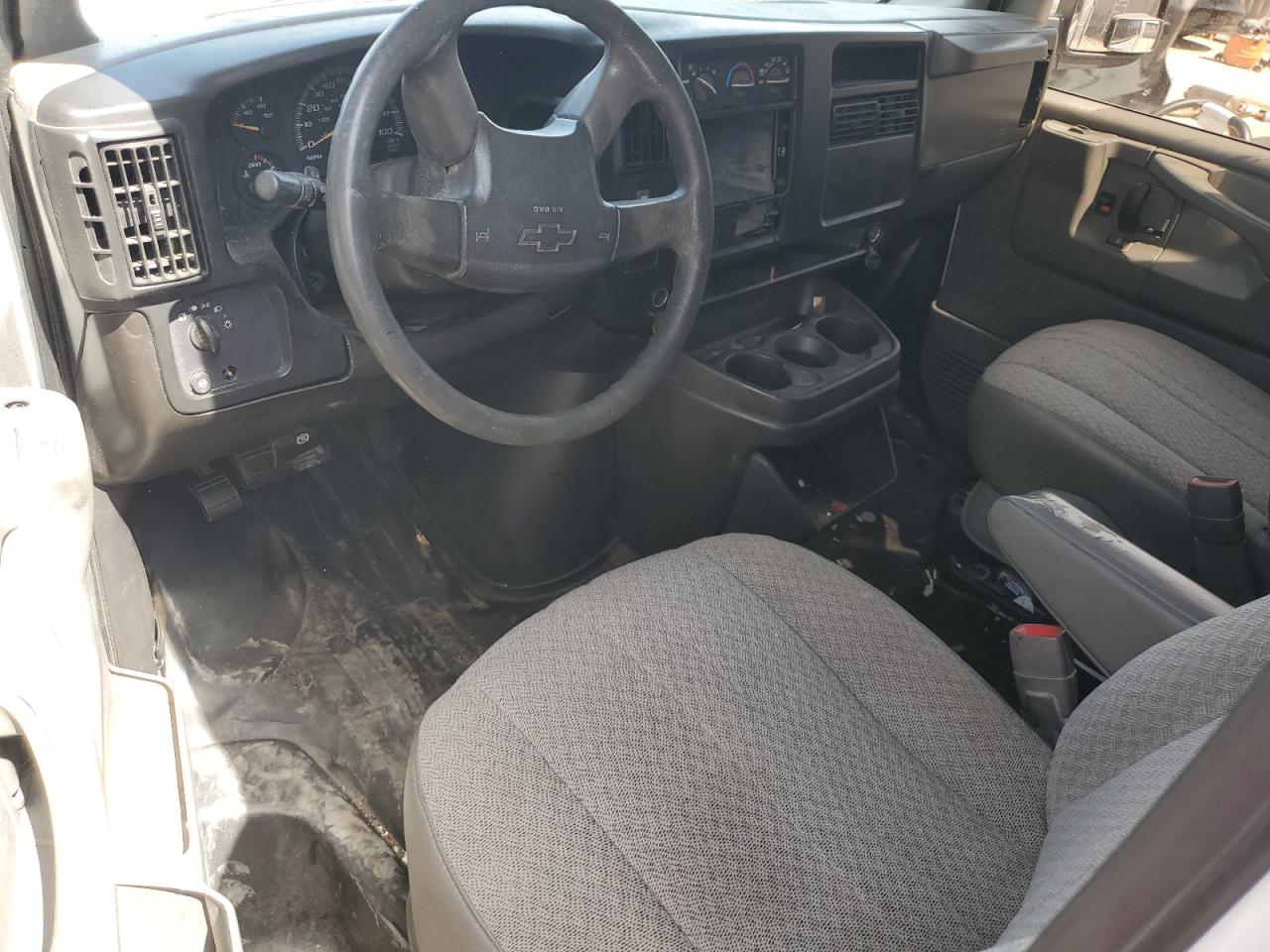2006 Chevrolet Express G2500 VIN: 1GCGG25U461164260 Lot: 63410834