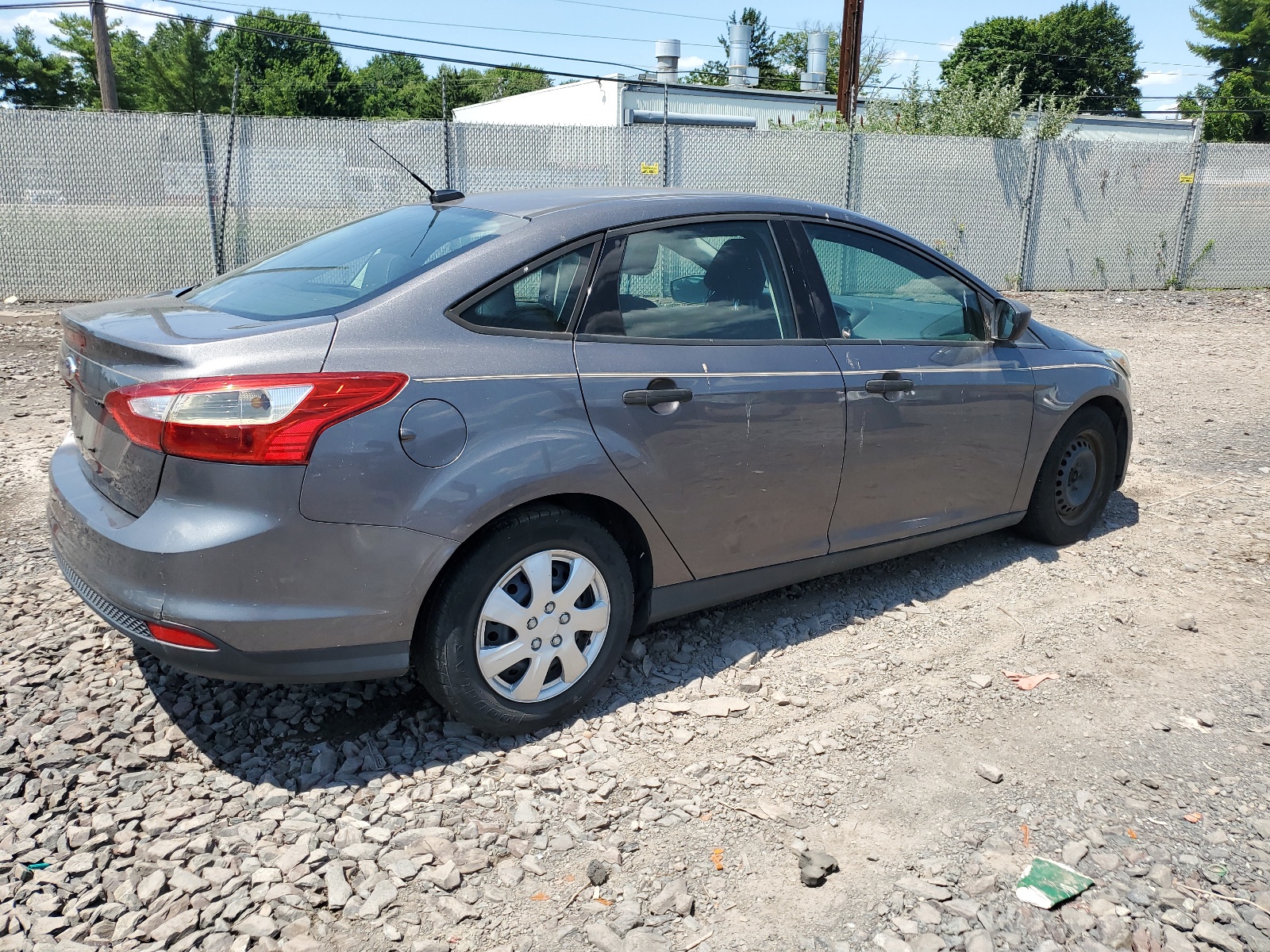 2012 Ford Focus S vin: 1FAHP3E22CL281916