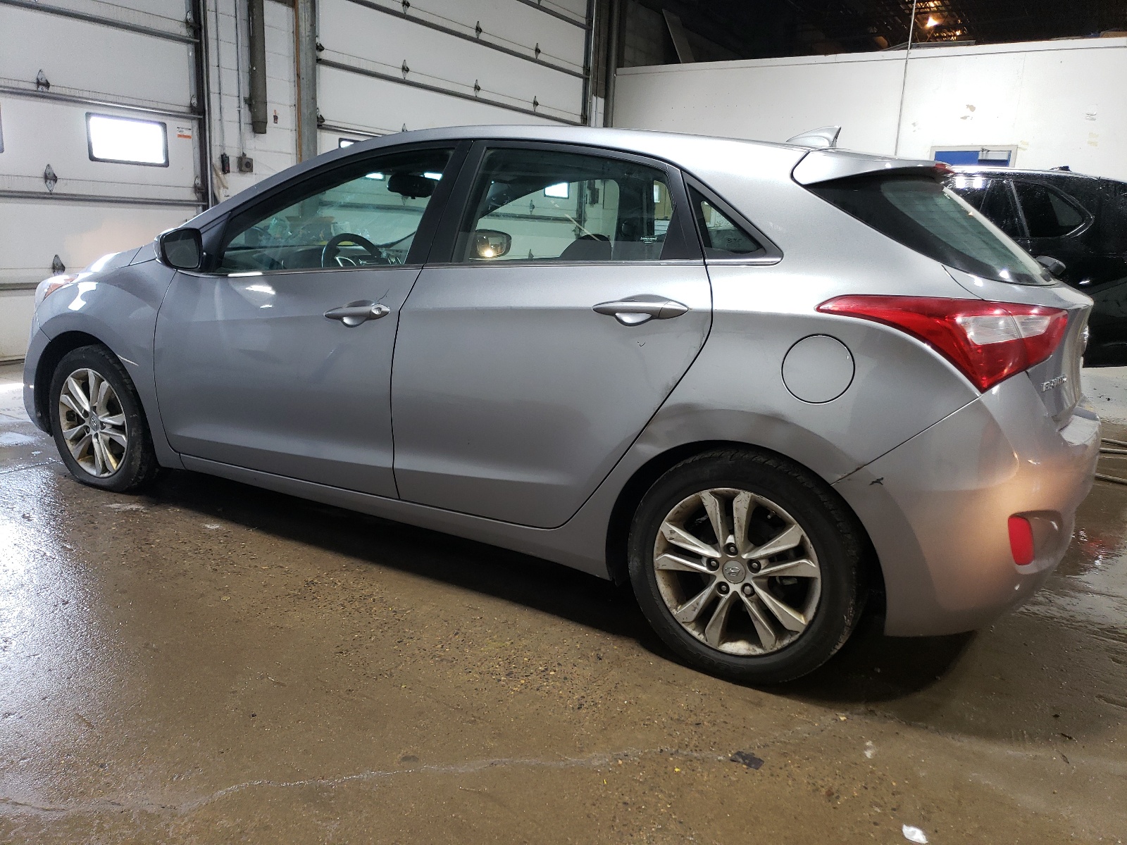 2013 Hyundai Elantra Gt vin: KMHD35LE8DU139736