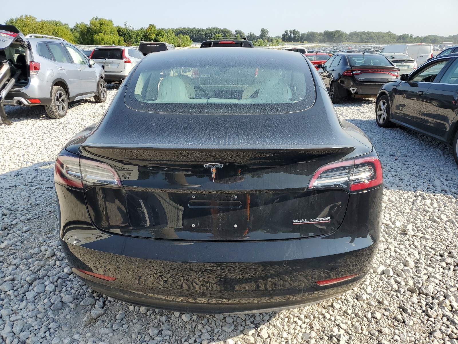 2018 Tesla Model 3 vin: 5YJ3E1EB4JF081859