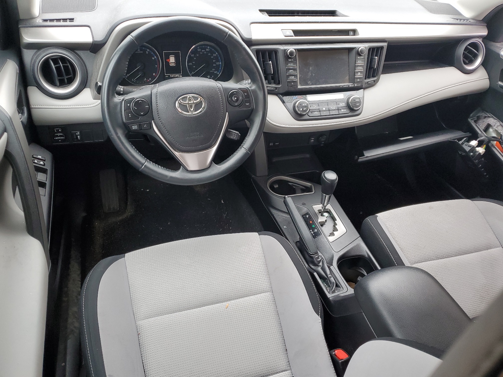 2T3RFREV8GW481846 2016 Toyota Rav4 Xle