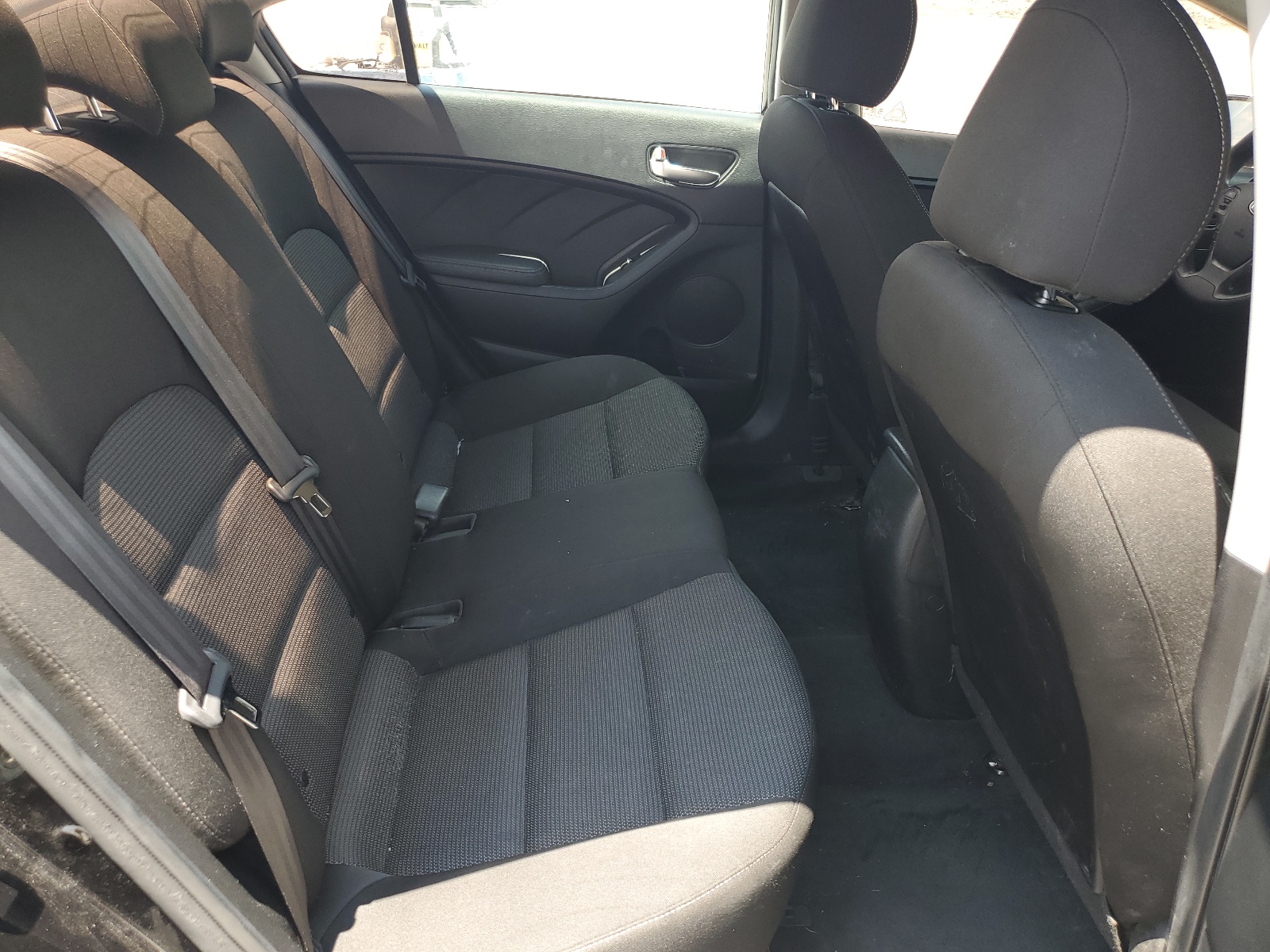 3KPFK4A70HE080460 2017 Kia Forte Lx