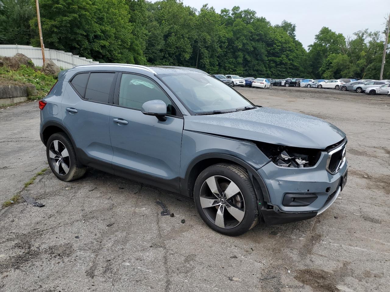 2021 Volvo Xc40 T5 Momentum VIN: YV4162UK6M2403689 Lot: 64292514