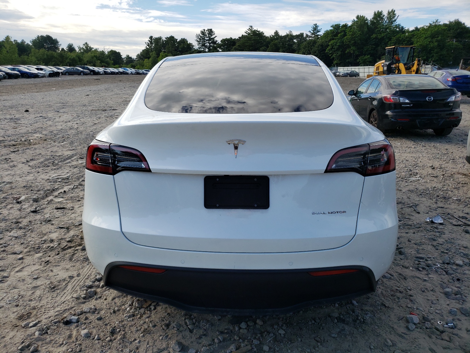 7SAYGAEE4NF576727 2022 Tesla Model Y