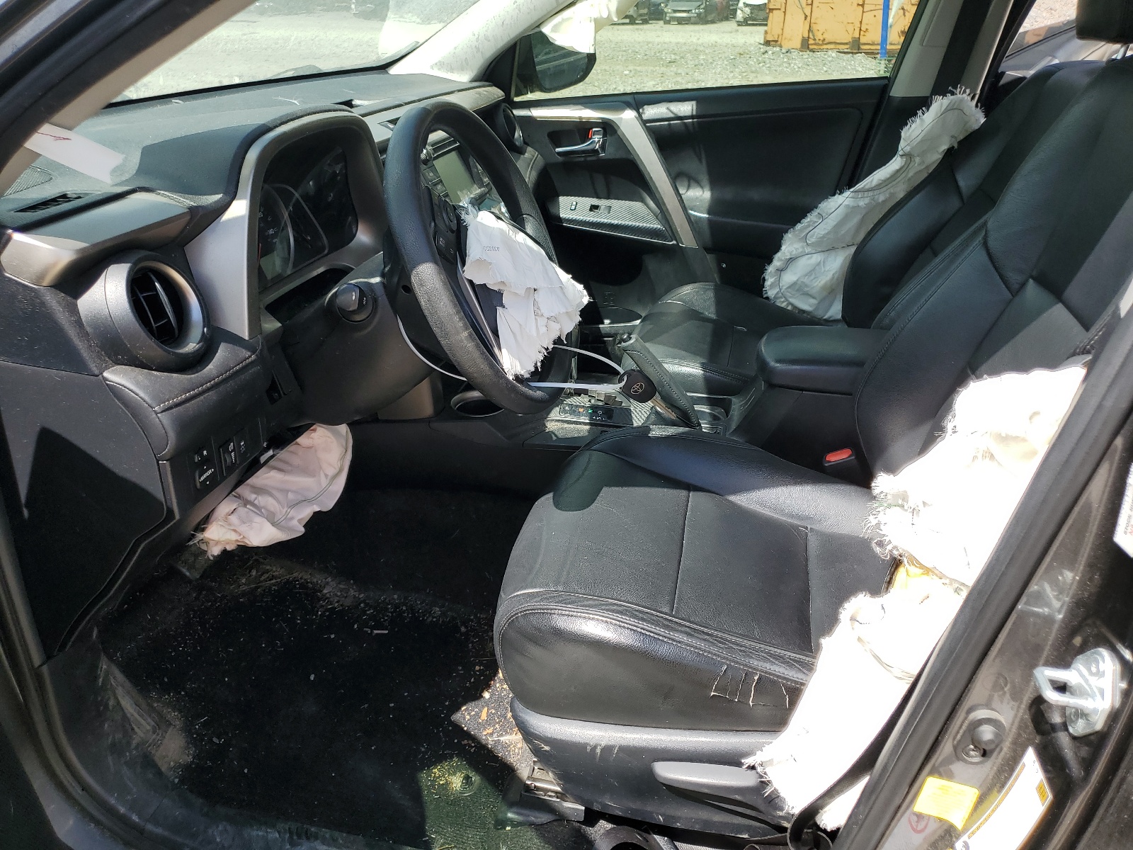 JTMWFREVXFD078790 2015 Toyota Rav4 Xle