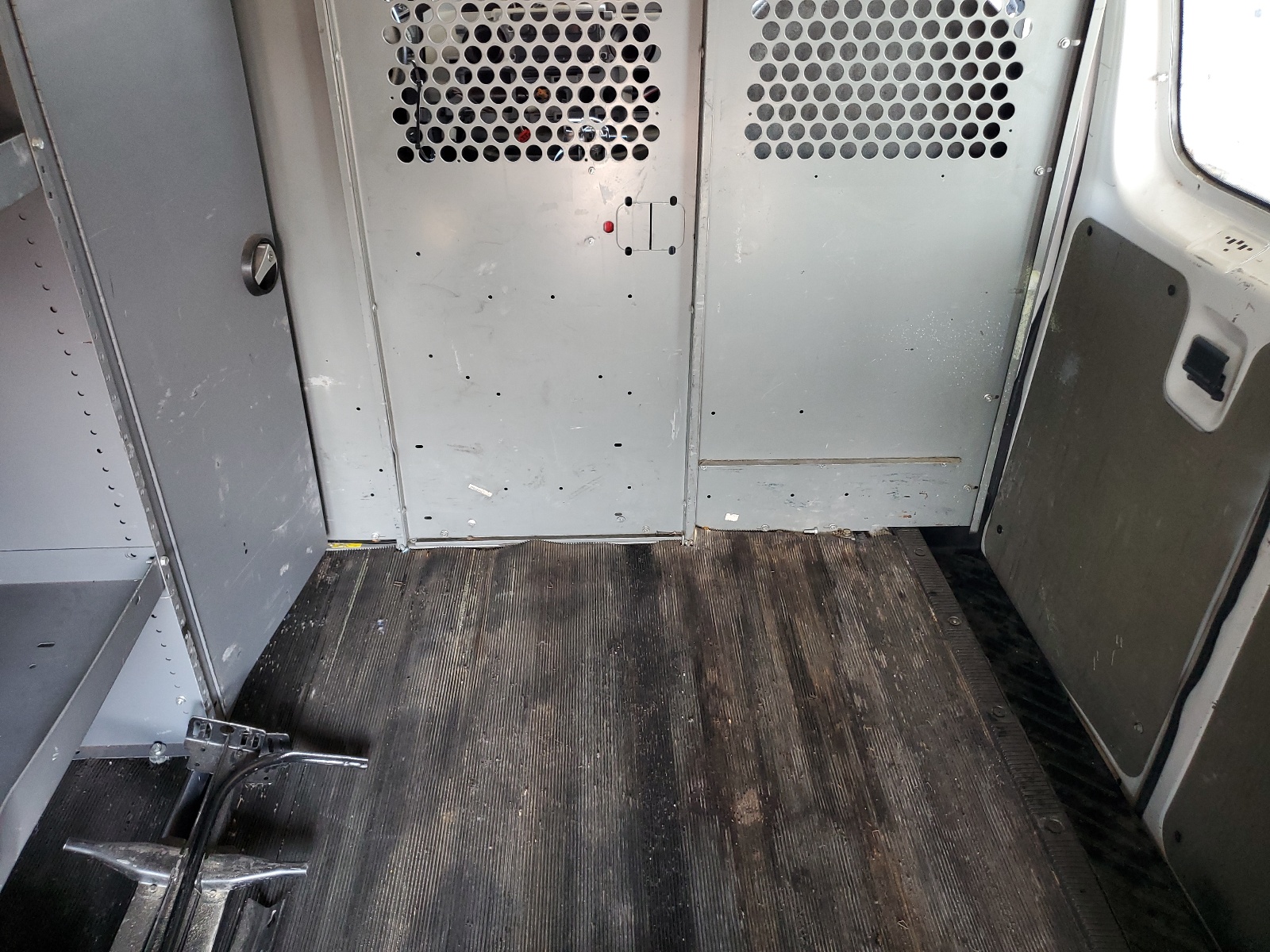 1FTNE24W49DA45093 2009 Ford Econoline E250 Van