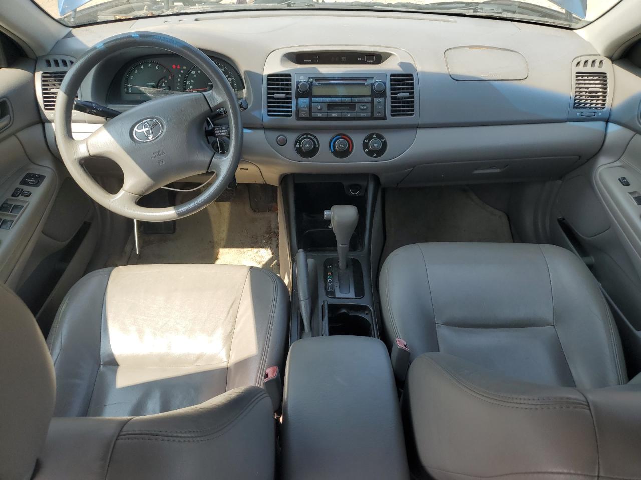 2004 Toyota Camry Le VIN: 4T1BE32K14U300604 Lot: 64840704