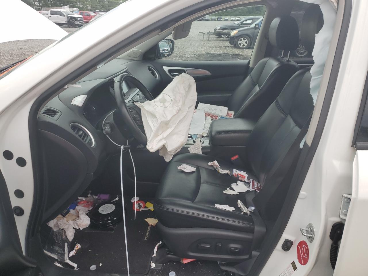 2018 Nissan Pathfinder S VIN: 5N1DR2MM8JC677728 Lot: 63342064