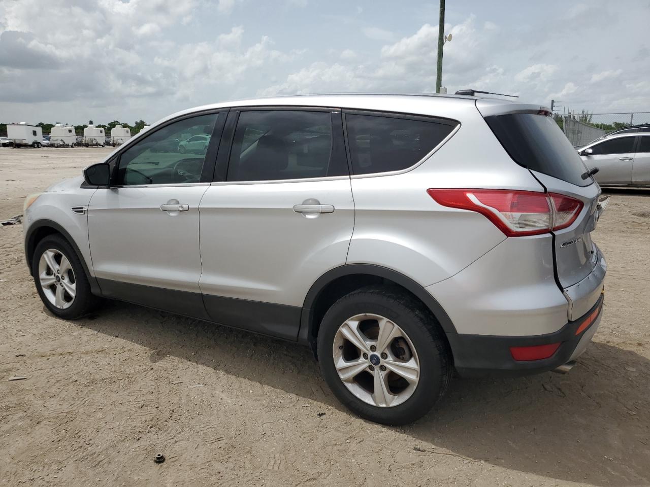 VIN 1FMCU9GX9EUA53588 2014 FORD ESCAPE no.2