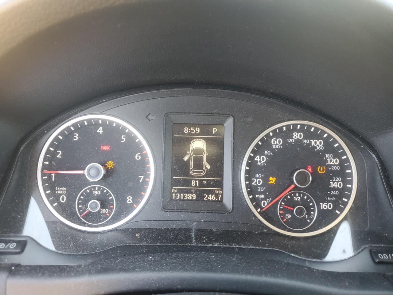 2017 Volkswagen Tiguan Wolfsburg VIN: WVGSV7AXXHK011212 Lot: 61732304