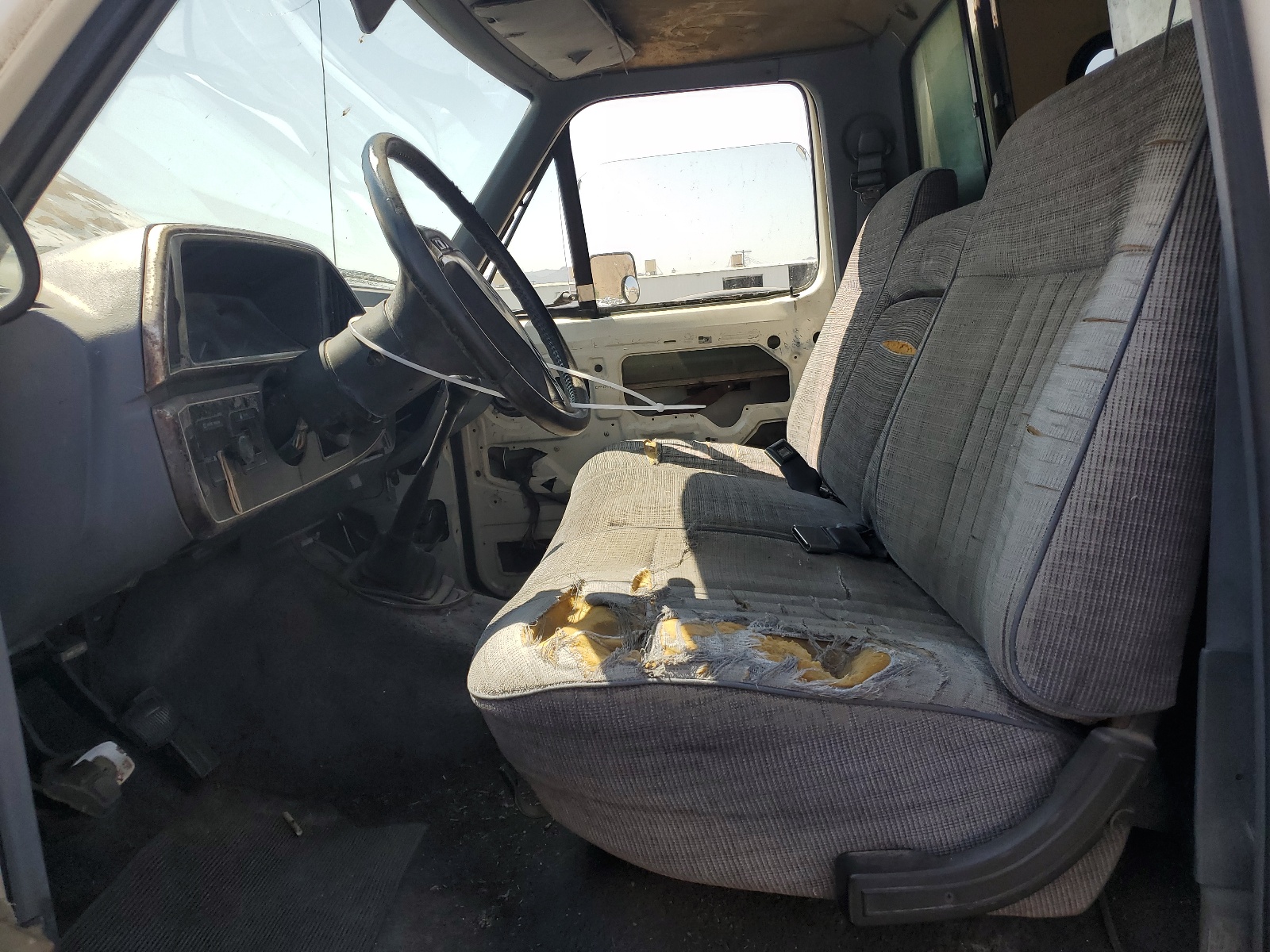 1FTDF15YXLLA73531 1990 Ford F150