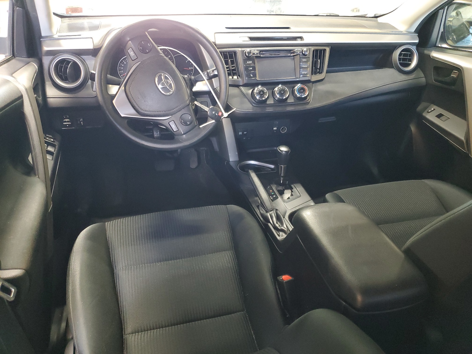 2T3BFREV4GW424352 2016 Toyota Rav4 Le