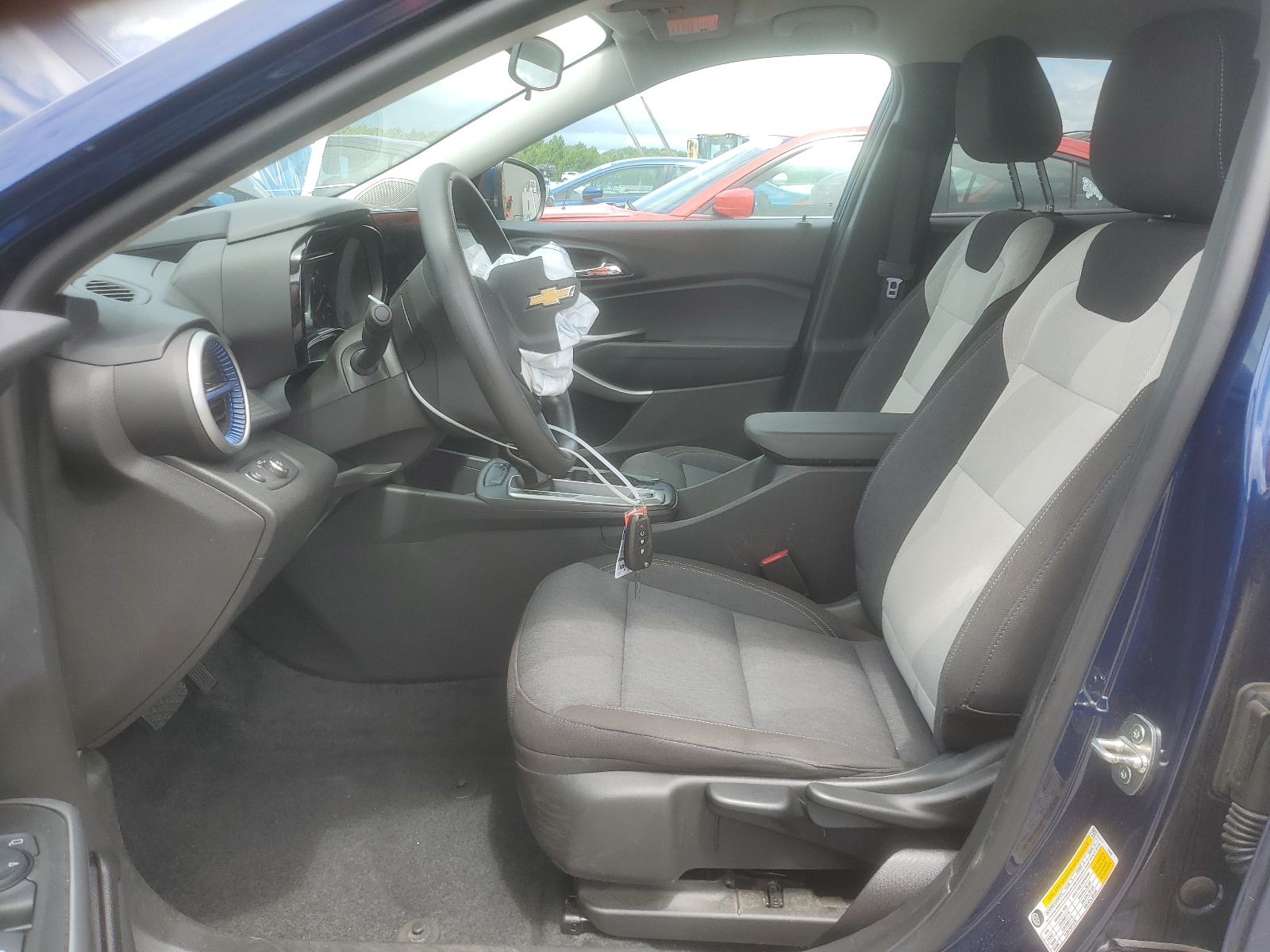 KL77LFE28RC030696 2024 Chevrolet Trax Ls