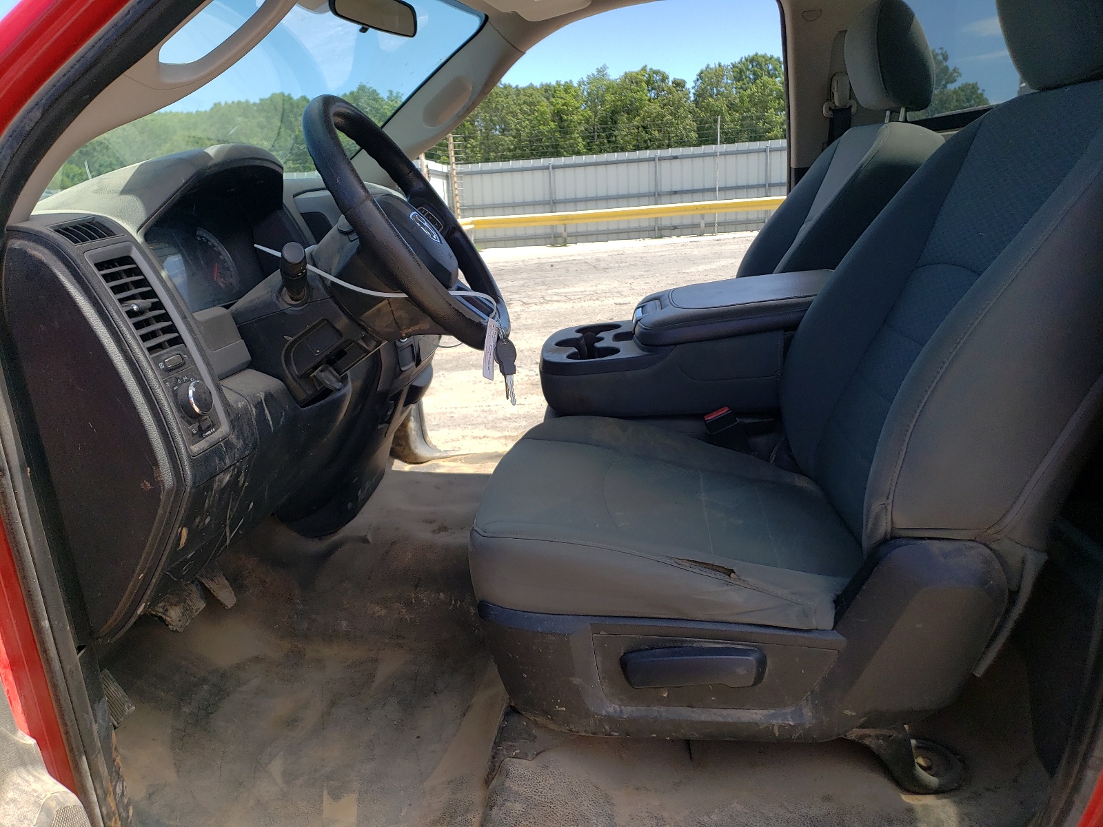 3C6JR6DG6FG531798 2015 Ram 1500 St