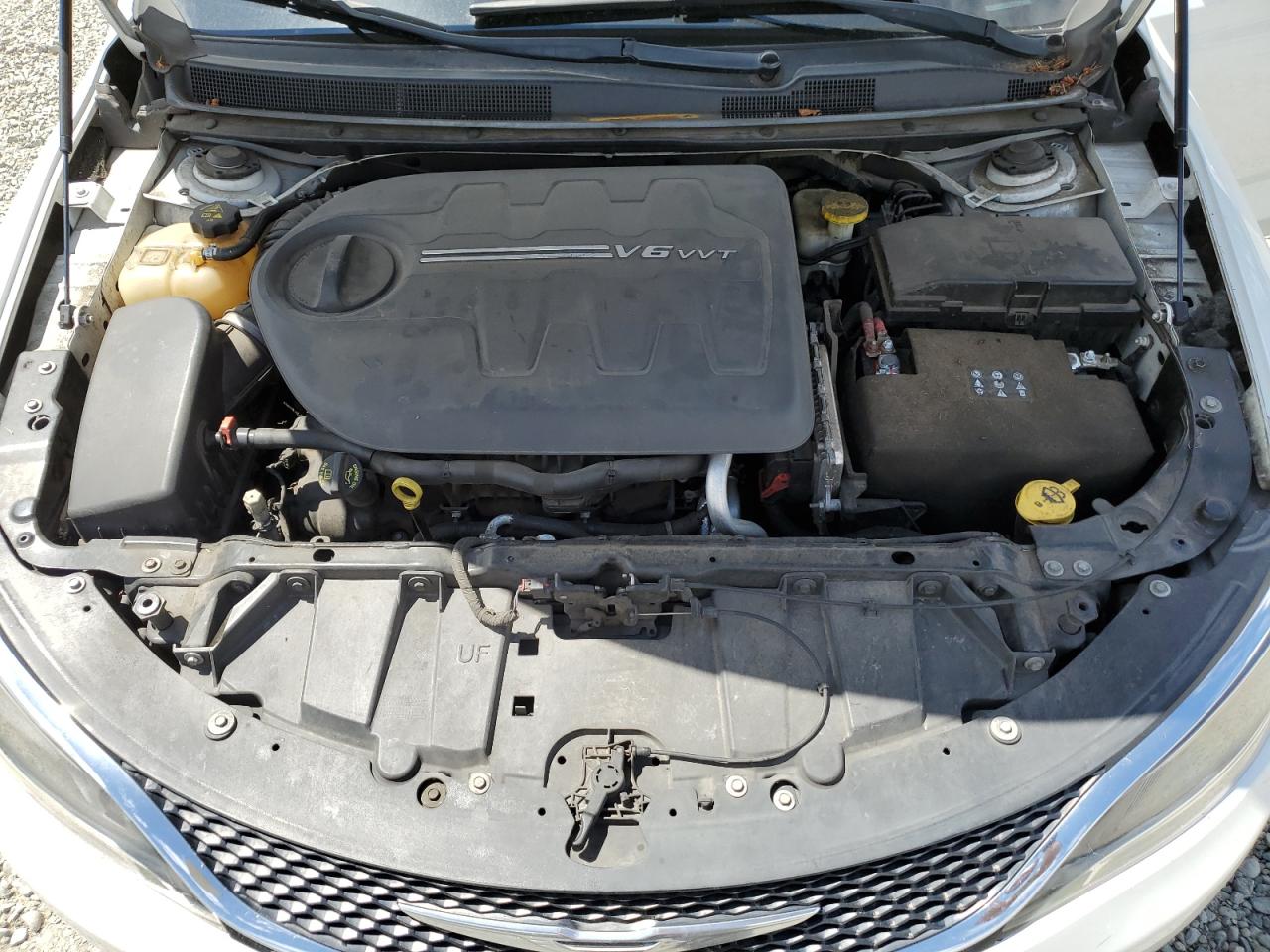 2015 Chrysler 200 C VIN: 1C3CCCCG8FN608654 Lot: 61215874