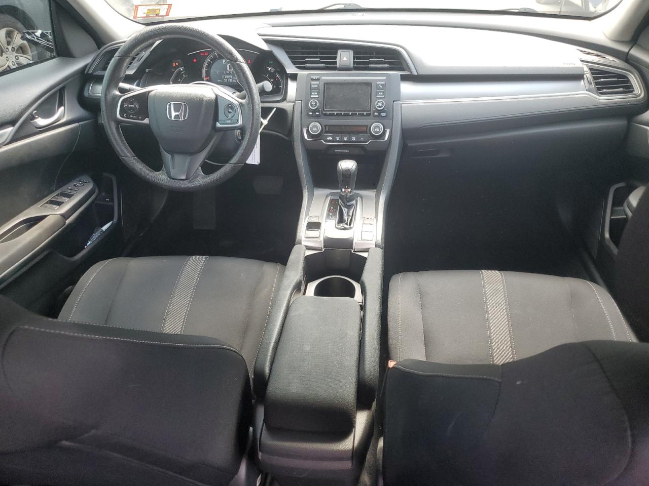 2018 Honda Civic Lx VIN: 2HGFC2F55JH588637 Lot: 61299874