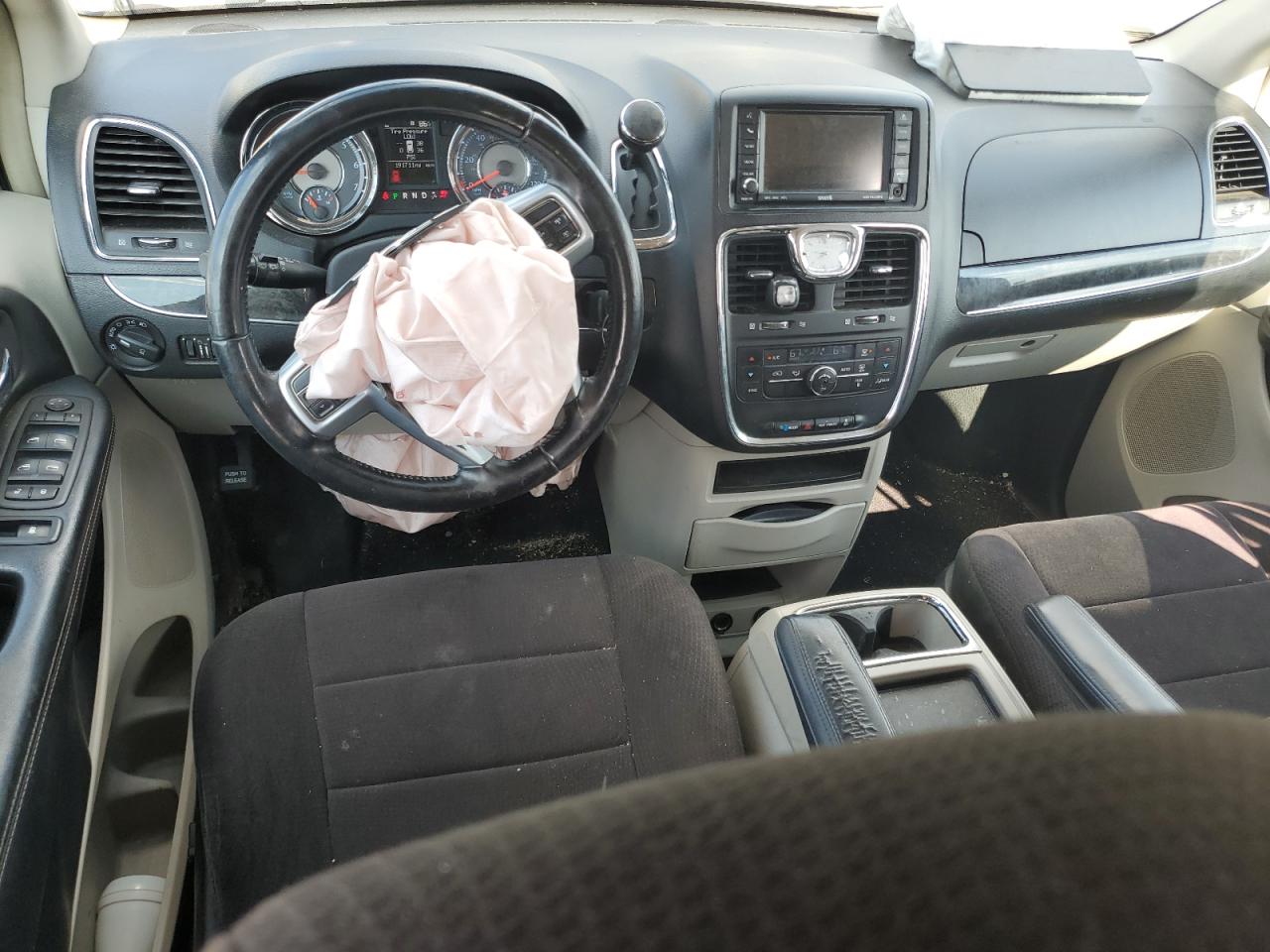 2011 Chrysler Town & Country Touring VIN: 2A4RR5DG2BR724633 Lot: 63300914